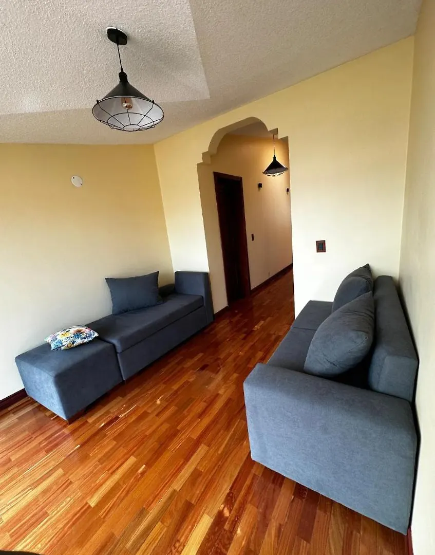 Villa Lujosa Casa Cerca Del Aeropuerto En Tumbaco, En Quito