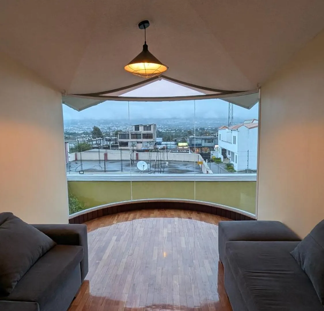Ferienhaus Villa Lujosa Casa Cerca Del Aeropuerto En Tumbaco, En Quito Ecuador