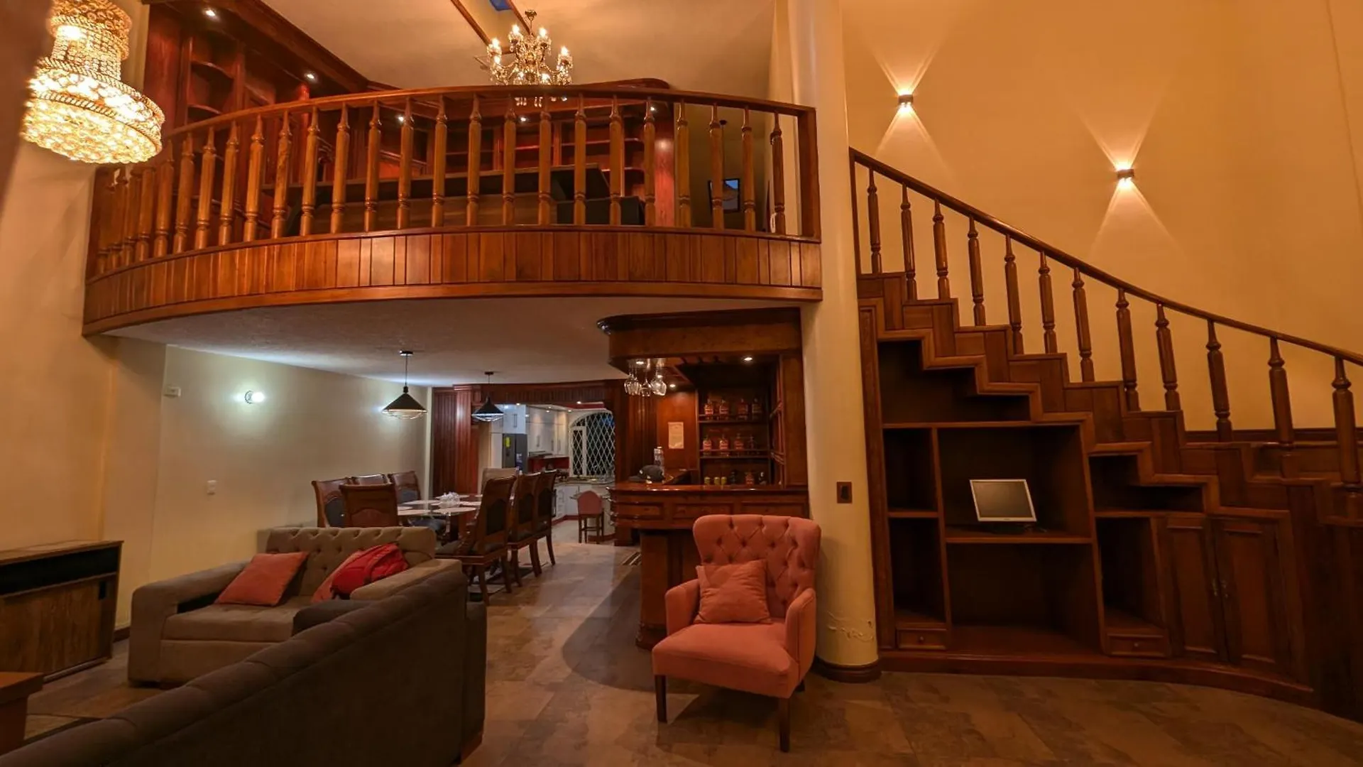 Villa Lujosa Casa Cerca Del Aeropuerto En Tumbaco, En Quito