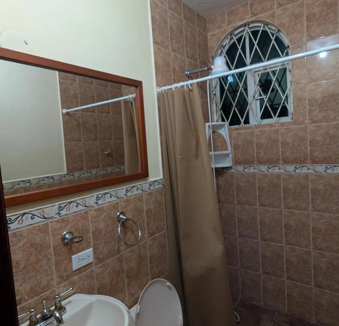 بيت للعطل فيلا Lujosa Casa Cerca Del Aeropuerto En Tumbaco, En كويتو